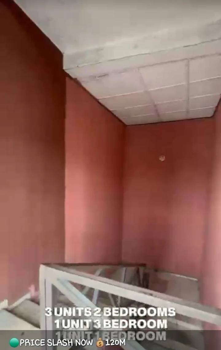 2 Bedroom Flat for Sale in RUMUODARA, Rivers - Image 1