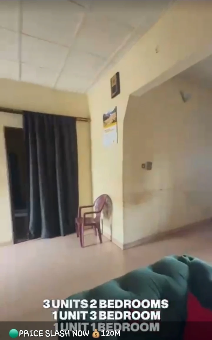 2 Bedroom Flat for Sale in RUMUODARA, Rivers - Image 2
