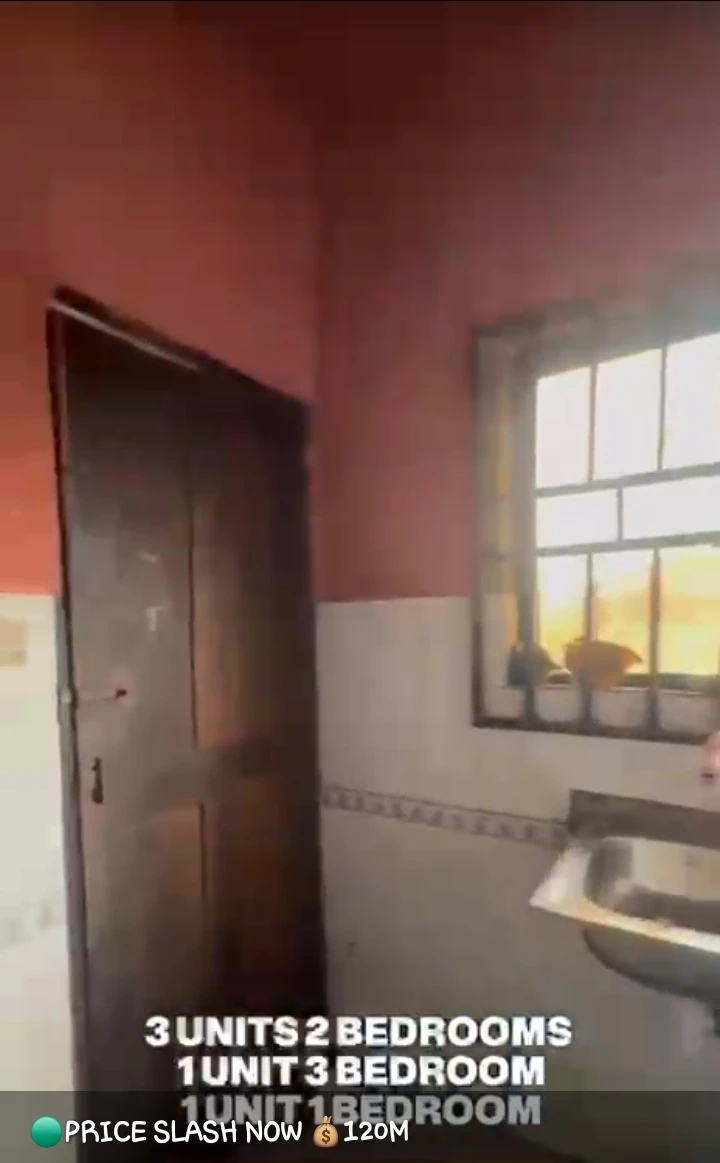 2 Bedroom Flat for Sale in RUMUODARA, Rivers - Image 4
