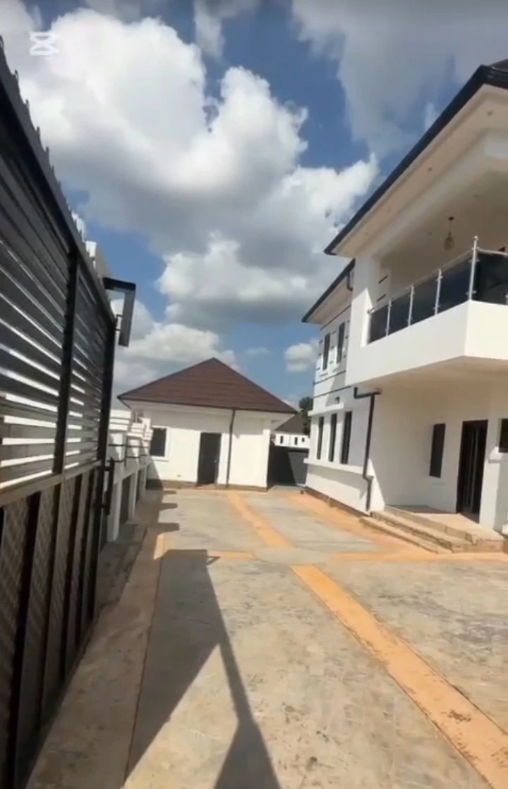 Duplex for Sale in HELIU ESTATE, Enugu - Image 2