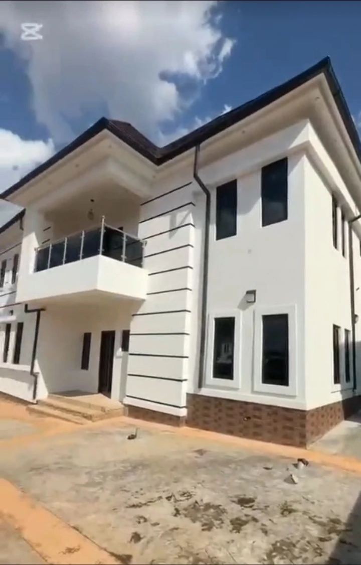 Duplex for Sale in HELIU ESTATE, Enugu - Image 1