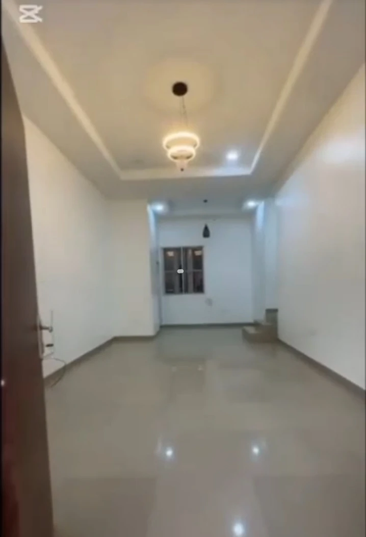 3 Bedroom Flat for Sale in GUZAPE, Abuja - Image 1