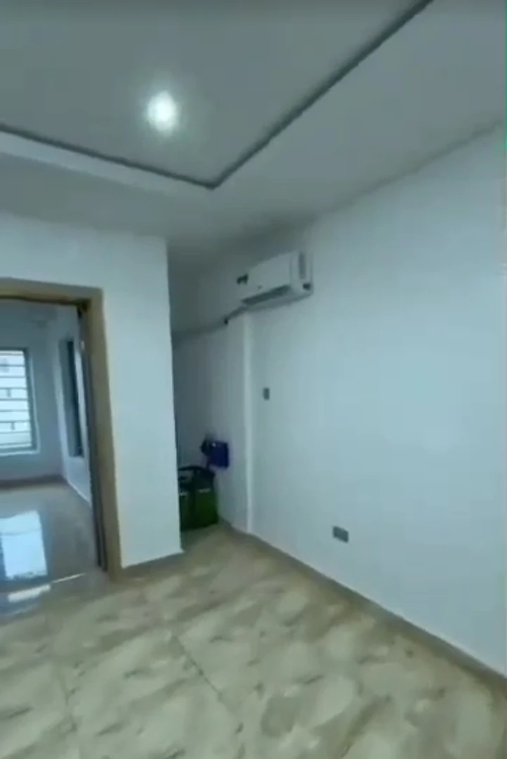 2 Bedroom Flat for Sale in KATAMPE, Abuja - Image 2
