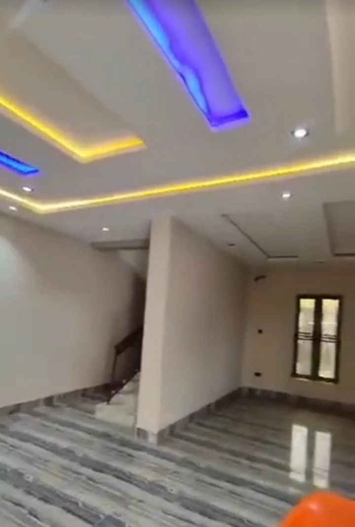 4 Bedroom Flat for Rent in HELIU ESTATE, Enugu - Image 2