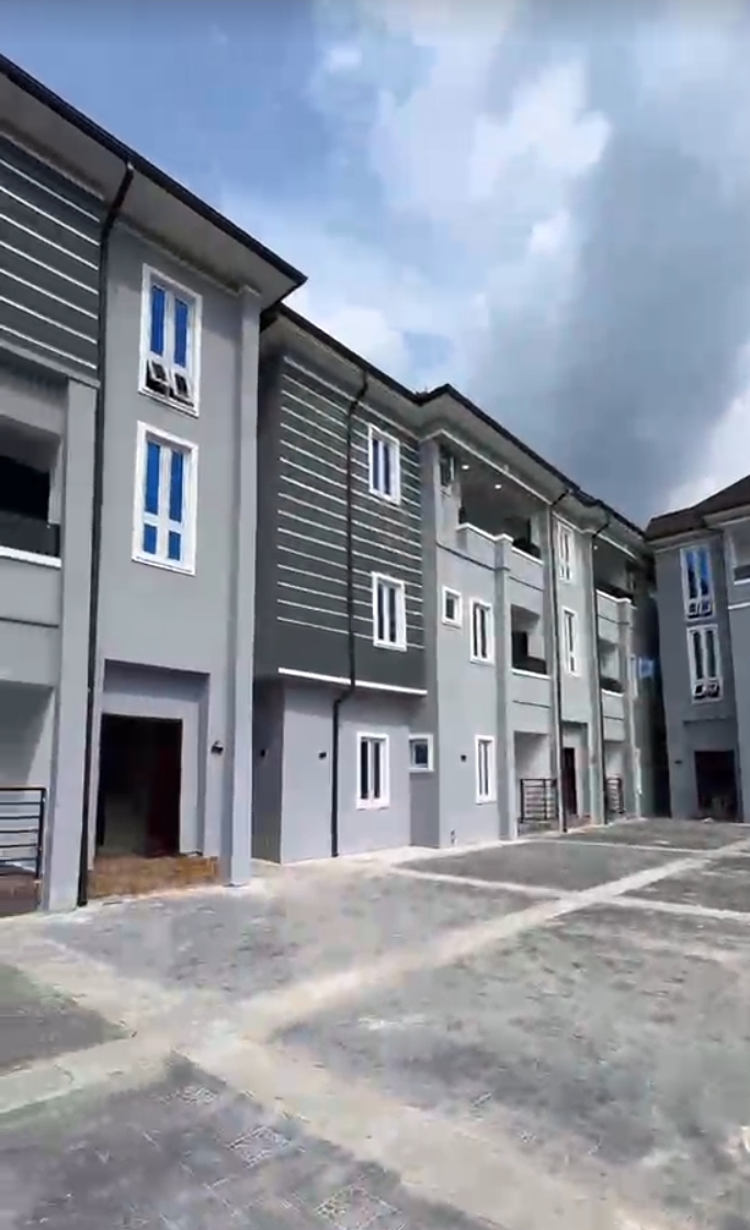 2 Bedroom Flat for Sale in SARS ROAD, Rivers
