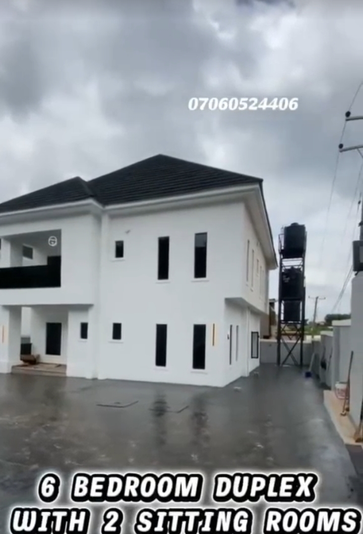 Duplex for Sale in THINKERS CORNER, Enugu