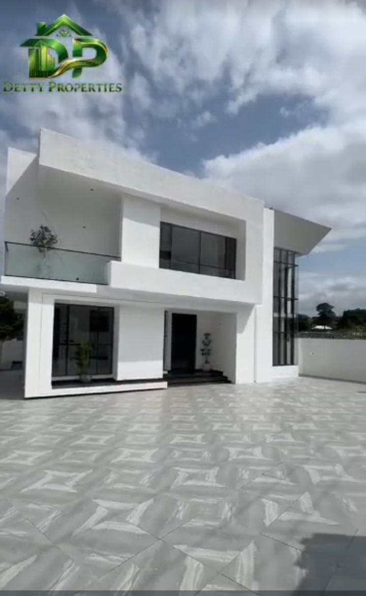Duplex for Sale in OLD GRA, Enugu