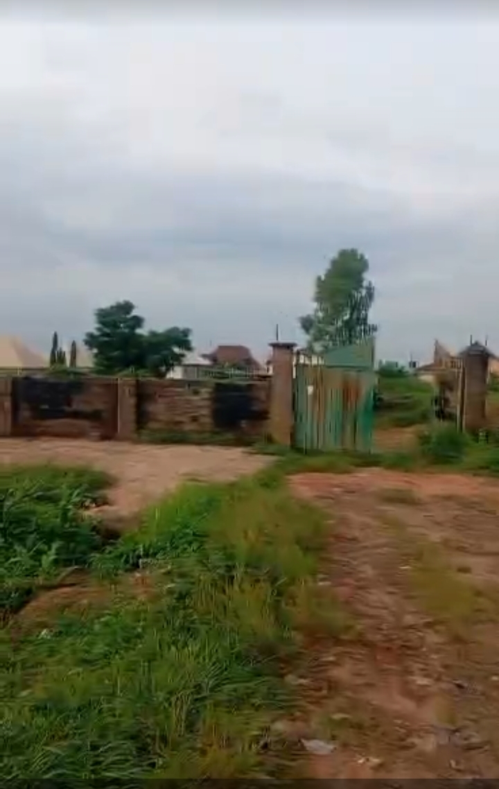 Land for Sale in NEW MARKET SARS, Enugu