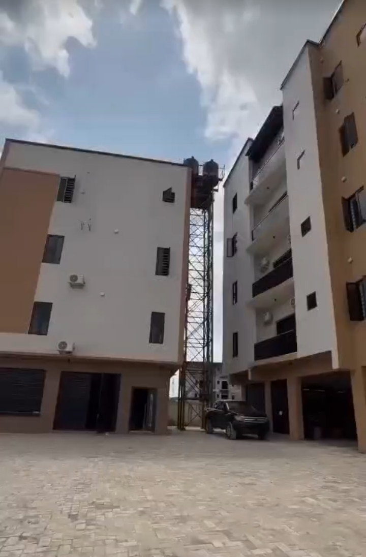 2 Bedroom Flat for Sale in New GRA, Rivers