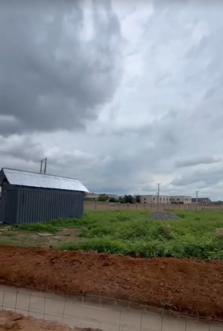 Land for Sale in AIRPORT ROAD, Enugu