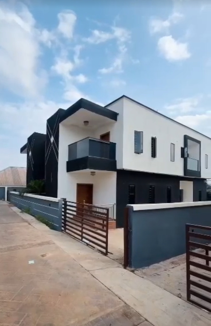 Duplex for Sale in TRANS-EKULU, Enugu
