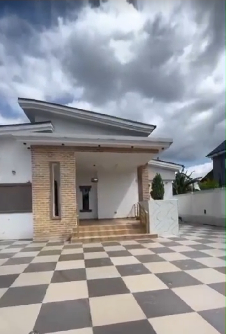 Bungalow for Sale in Rumukparali, Rivers