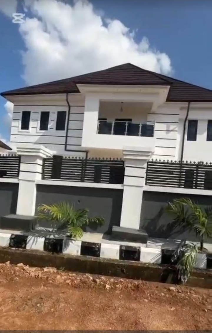 Duplex for Sale in HELIU ESTATE, Enugu