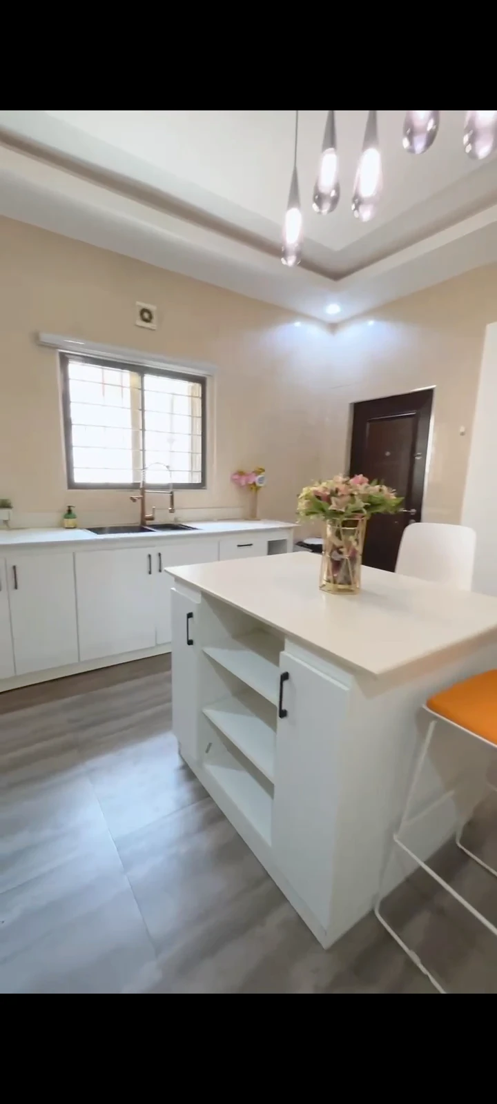 4 Bedroom Flat for Sale in Idu inside an Estate, FCT - Image 2