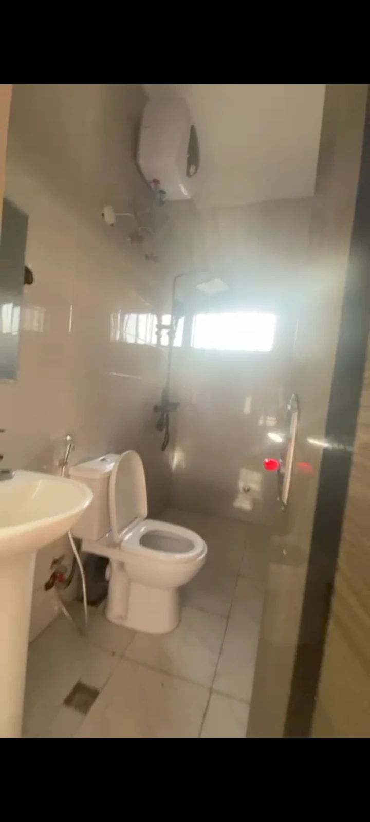2 Bedroom Flat for Rent in Natural Assembly quarters, FCT - Image 4