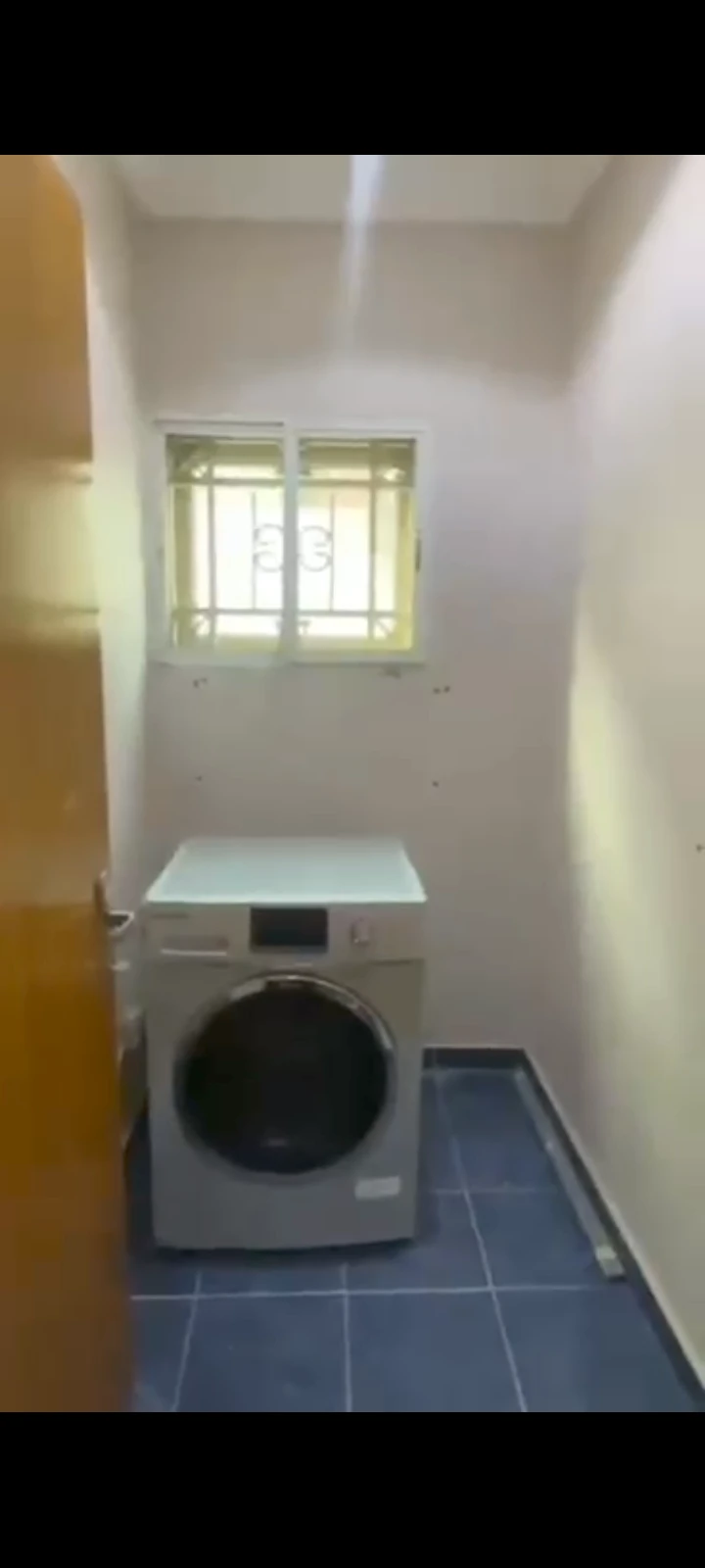 3 Bedroom Flat for Rent in Asokoro presidential villa, FCT - Image 5