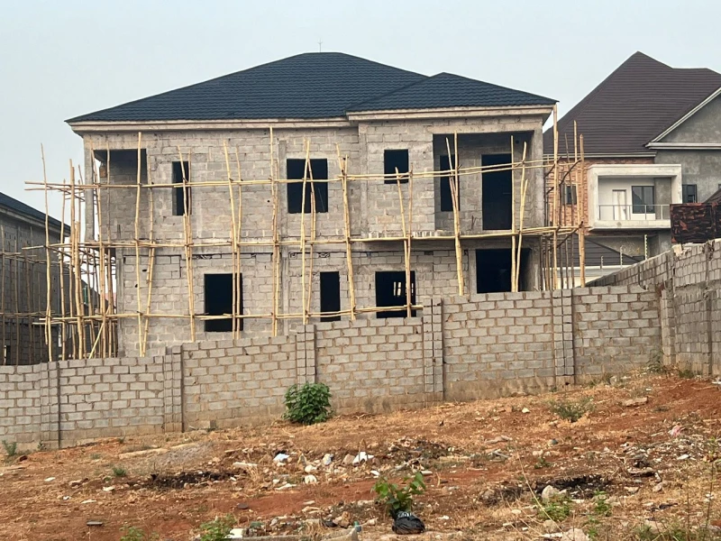 4 Bedroom Flat for Sale in Naval valley, FCT - Image 1