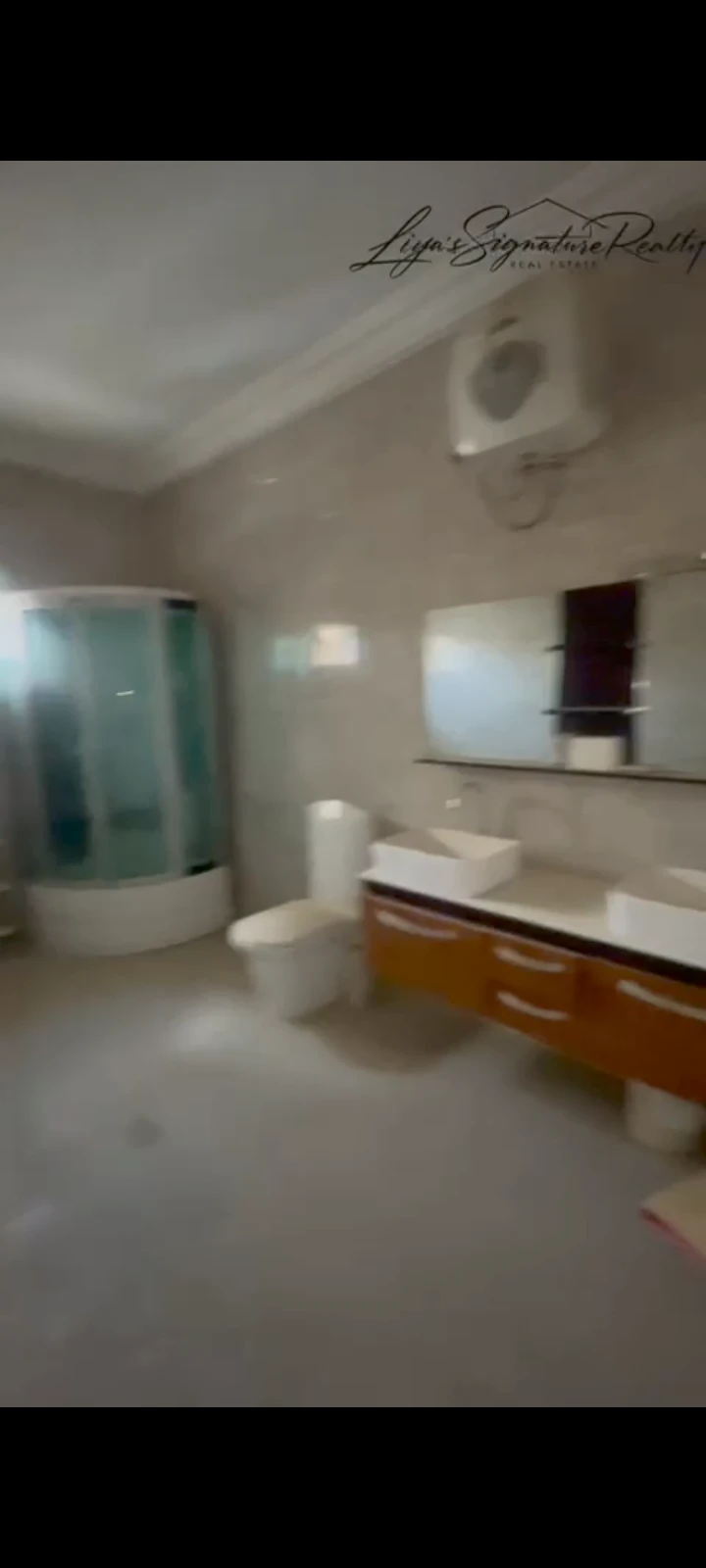 4 Bedroom Flat for Sale in Guzape district, FCT - Image 2