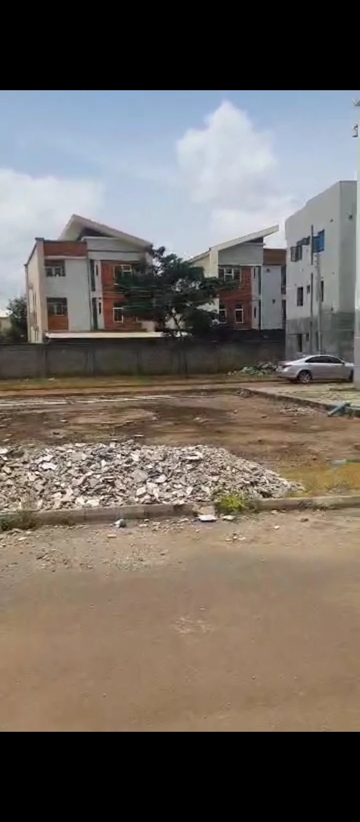 4 Bedroom Flat for Sale in Dakwa, FCT - Image 1