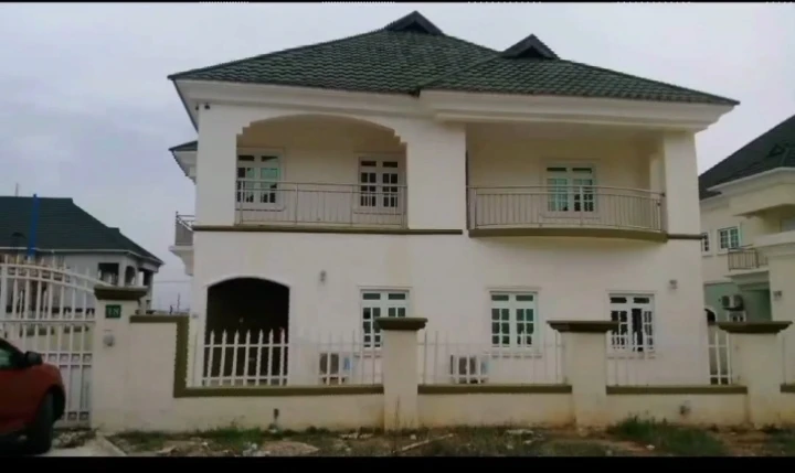 Duplex for Sale in Airport Road, FCT
