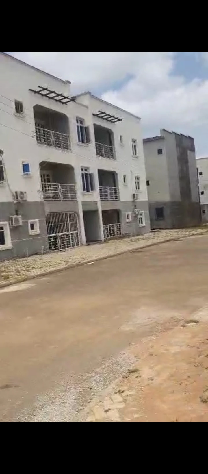 4 Bedroom Flat for Sale in Dakwa, FCT cover picture