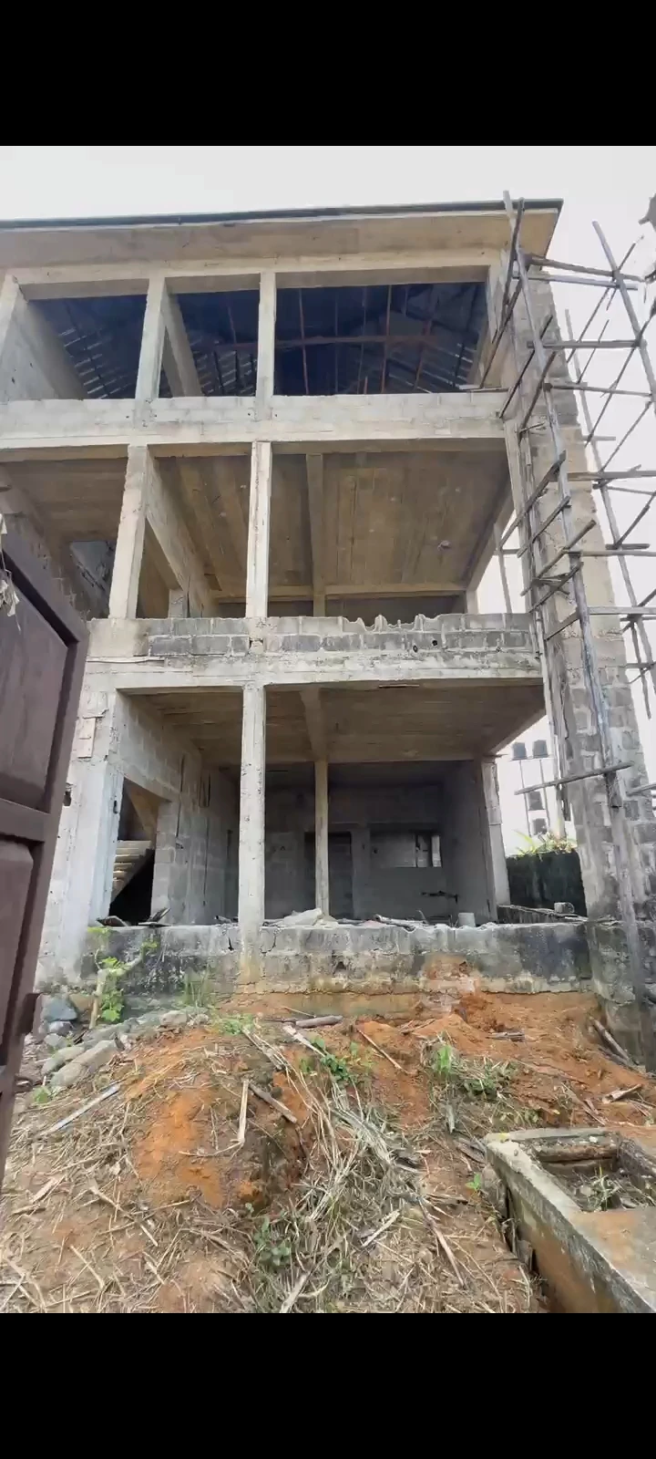 Plaza for Sale in Major Alakahia, Rivers - Image 1