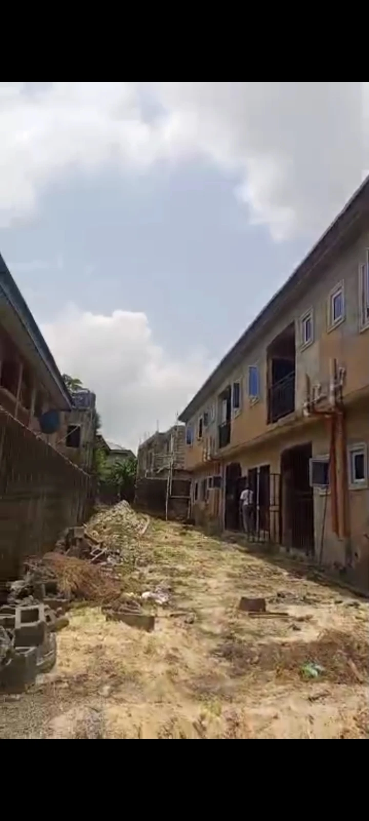 3 Bedroom Flat for Sale in RUMUDARA, Rivers - Image 1