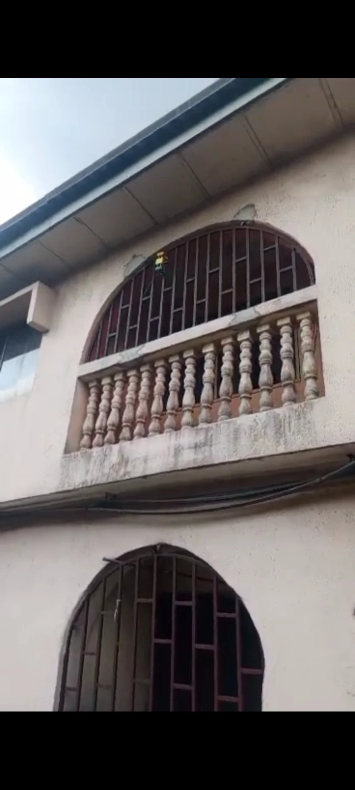 3 Bedroom Flat for Sale in Rumuodara, Rivers - Image 1