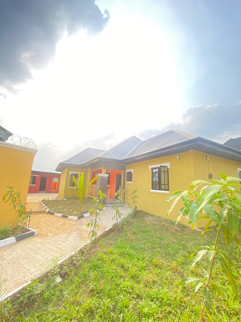 Bungalow for Sale in Nkpolu Rumuigbo, Port Harcourt, Rivers - Image 1