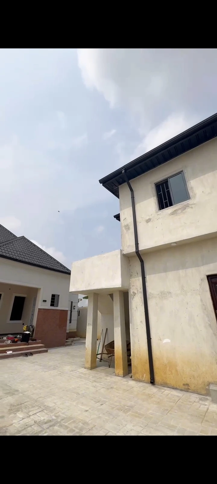 4 Bedroom Flat for Sale in Eneka, Rivers - Image 1