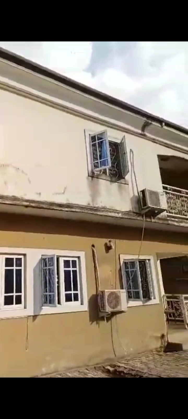 4 Bedroom Flat for Sale in Stadium Road, Rivers - Image 1