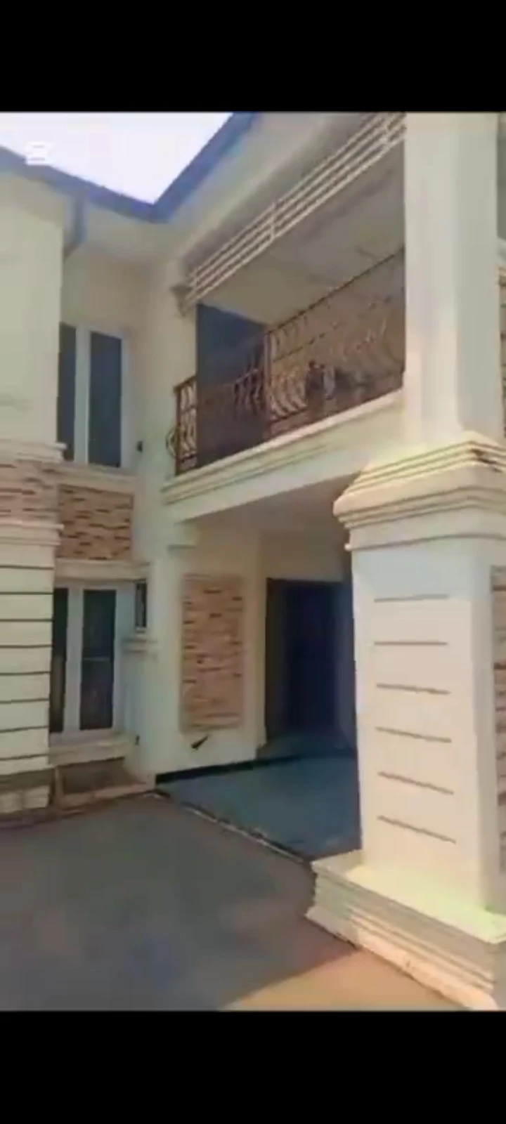 4 Bedroom Flat for Sale in AIRFORC BASE, Rivers - Image 1