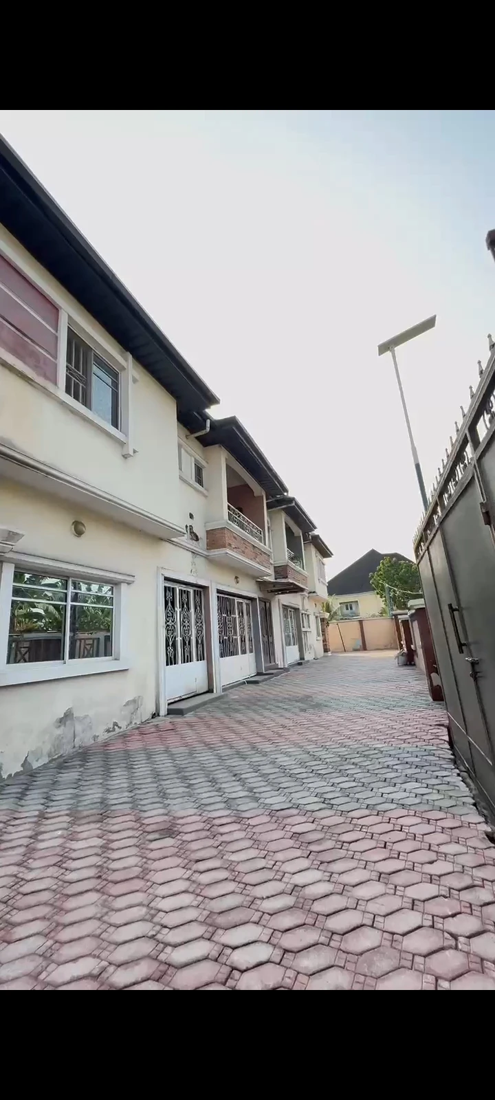 Duplex for Sale in Obi Wali Road, Rumuigbo, Rivers - Image 1