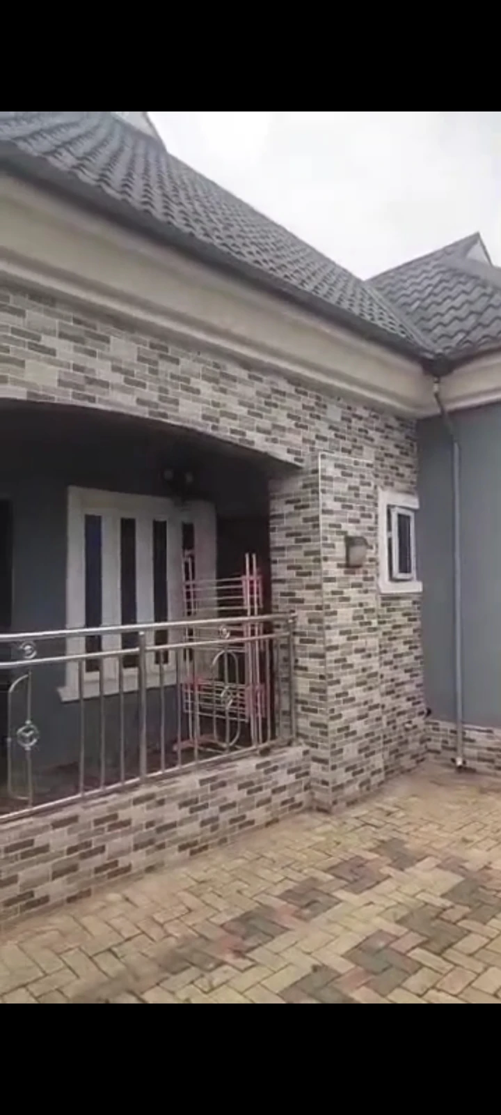 Bungalow for Sale in NDDC Road, Army Range, Rivers - Image 1