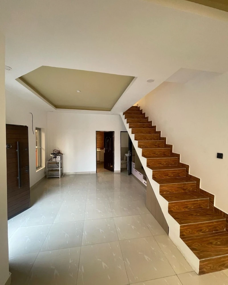 4 Bedroom Flat for Sale in PETER ODILI, Rivers - Image 3