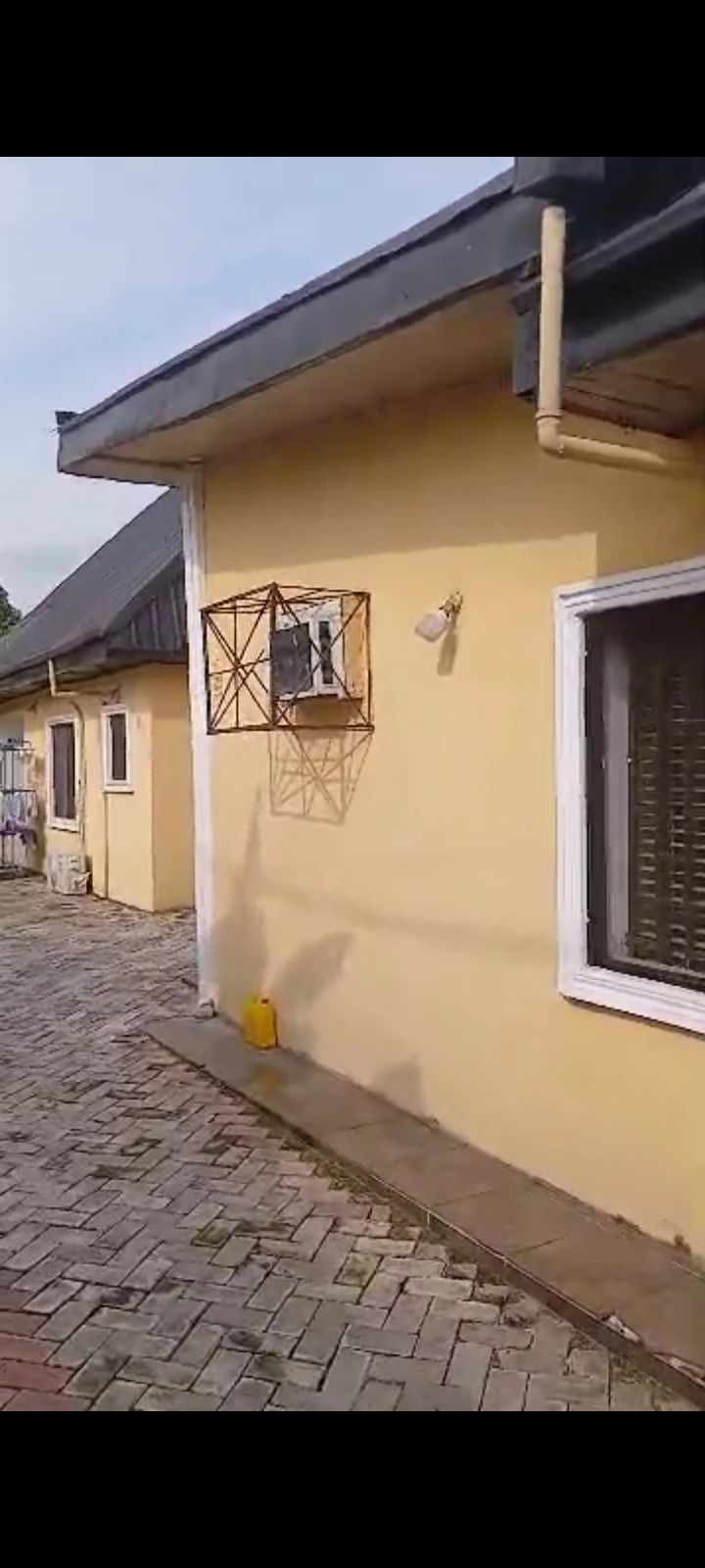 Bungalow for Sale in Woji Estate, Rivers cover picture