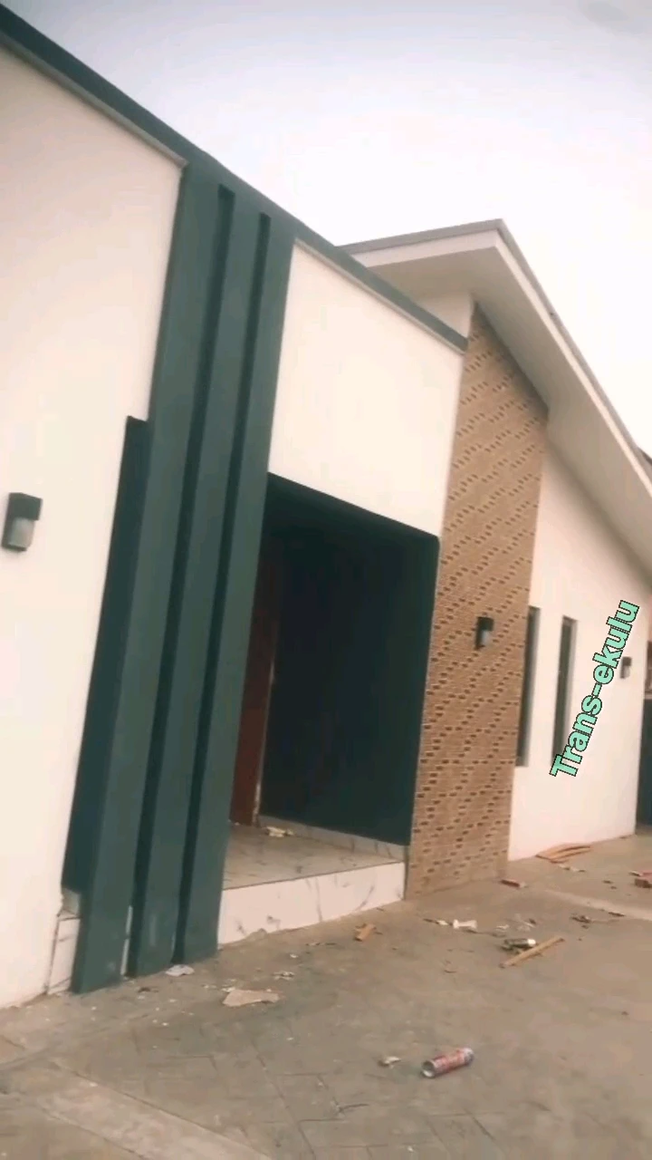 3 Bedroom Flat for Sale in Transekulu, Enugu - Image 1