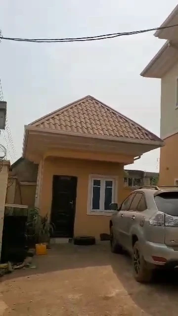 Four bedroom flat for Sale in Premier layout, Enugu - Image 3