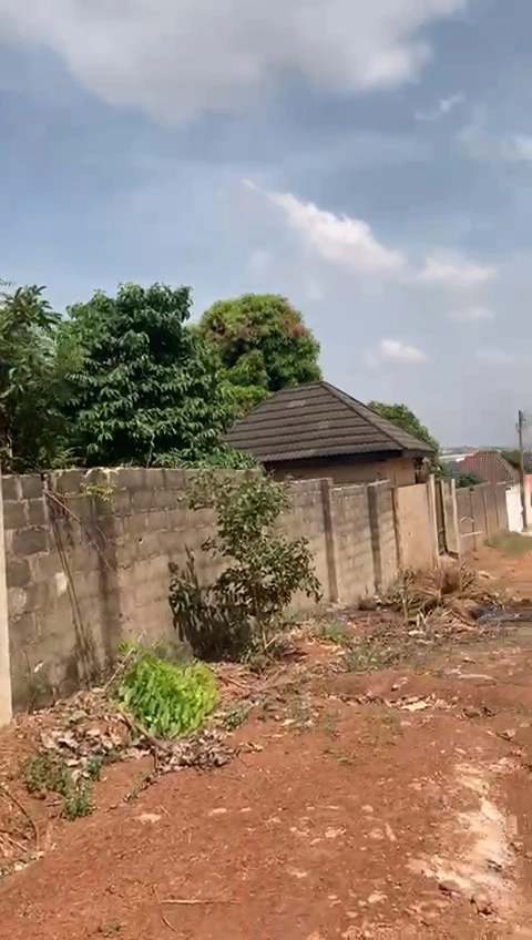 Land for Sale in Off umuoji in Independent layout, Enugu - Image 2