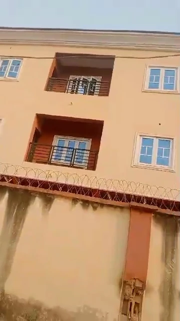 Three bedroom flat for Sale in Transekulu, Enugu - Image 3