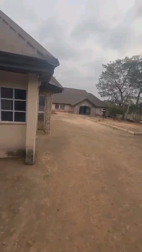 Bungalow for Sale in Independent layout, Enugu - Image 3