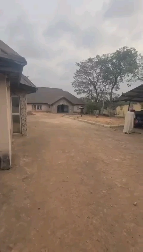 Bungalow for Sale in Independent layout, Enugu - Image 2