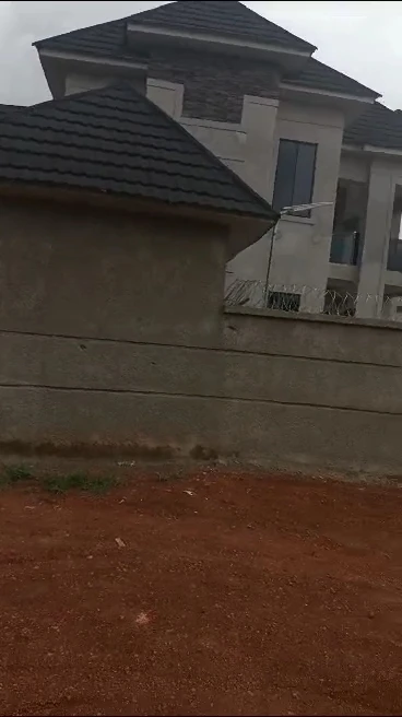 Land for Sale in Thinkers corner, Enugu - Image 3