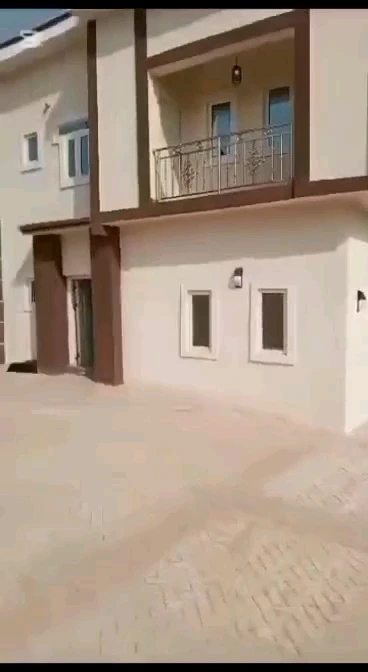 Duplex for Sale in Golf Estate, Enugu - Image 2