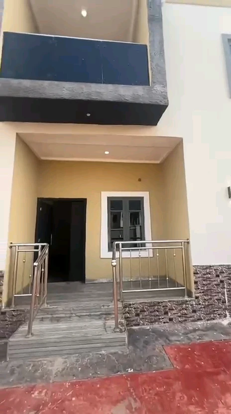 Duplex for Sale in Ogui Road, Enugu - Image 1