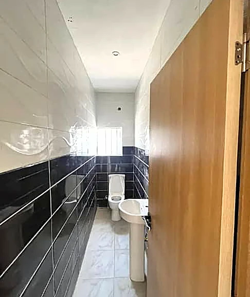 2 Bedroom Flat for Sale in New Road, Lekki, Lagos - Image 4