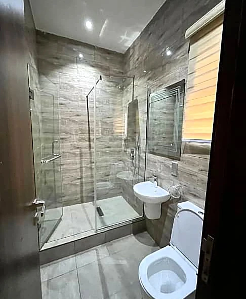 Pent-House for Sale in Lekki phase 1, Lagos - Image 6