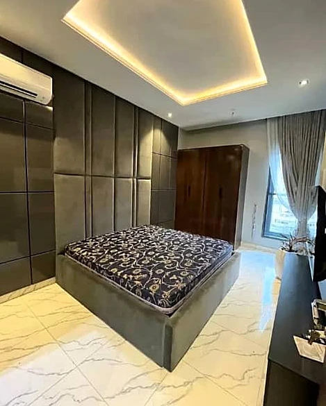 Pent-House for Sale in Lekki phase 1, Lagos - Image 5