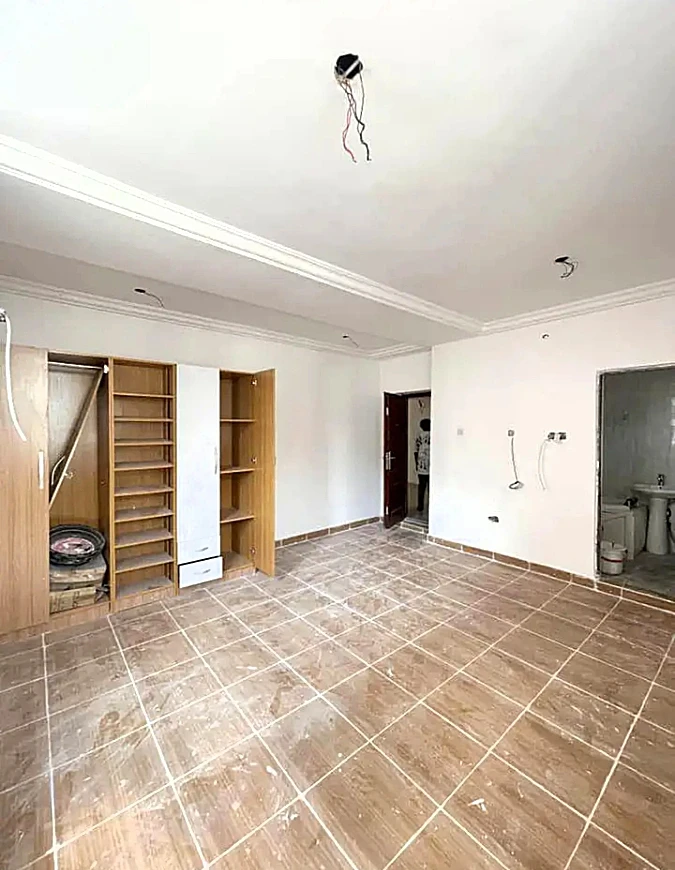 3 Bedroom Flat for Sale in Yaba, Lagos - Image 3