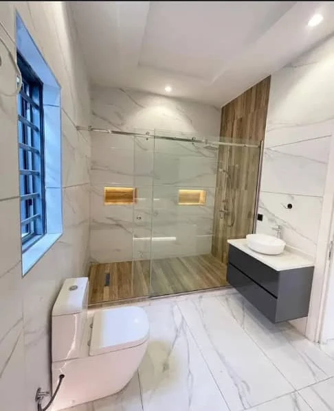 Duplex for Sale in Lekki phase 1, Lagos - Image 4